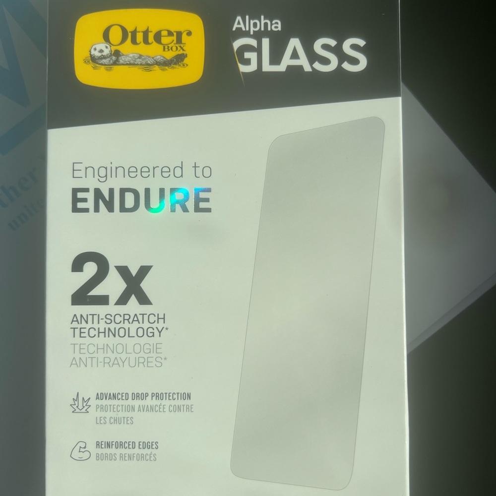 iPhone 13/13 Pro Otterbox Alpha Glass Screen Protector